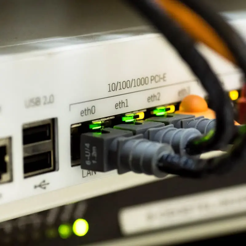 LAN-Verbindung für TV-Streaming – Ethernet Ports
